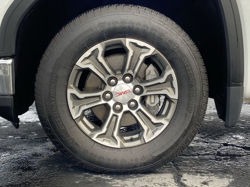 Used 2024 GMC Sierra 1500 SLT image 35