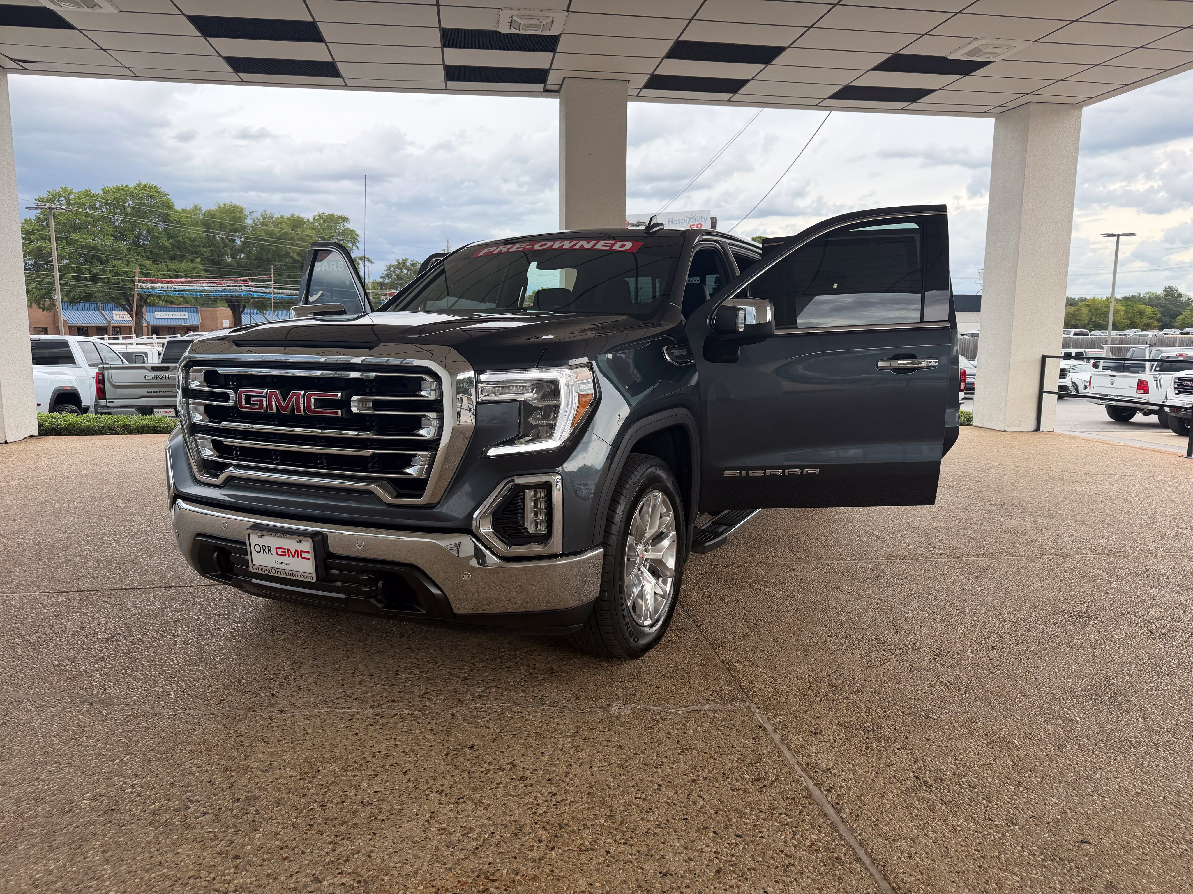 Used 2021 GMC Sierra 1500 SLT AWD/4WD image 11