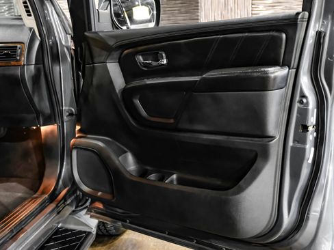 Used 2015 Nissan Armada Platinum image 47