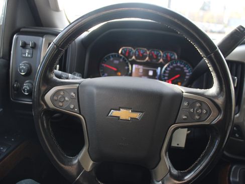 Used 2019 Chevrolet Silverado 2500 High Country w/ Duramax Plus Package image 17