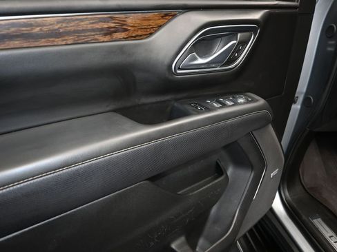 Used 2024 Chevrolet Tahoe Premier RWD image 11