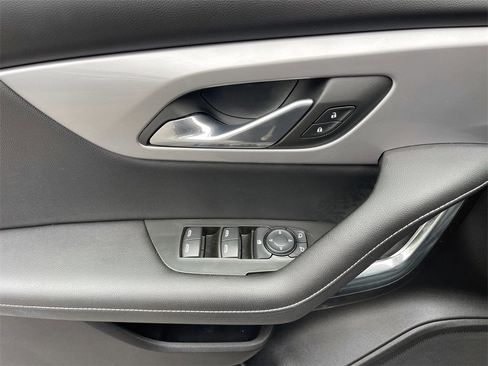 Used 2023 Chevrolet Blazer LT image 15