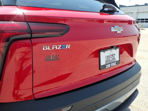 Used 2024 Chevrolet Blazer EV LT AWD/4WD image 33