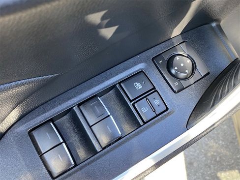 Certified 2025 Toyota RAV4 XLE Premium image 21