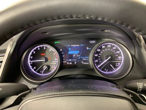 Used 2024 Toyota Camry SE w/ Convenience Package image 19