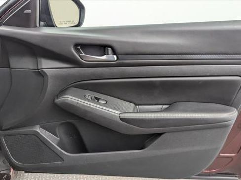 Used 2024 Nissan Altima 2.5 SV image 22