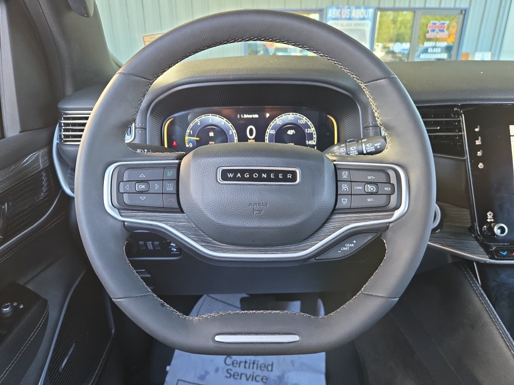 Used 2022 Jeep Wagoneer Series II AWD/4WD image 21