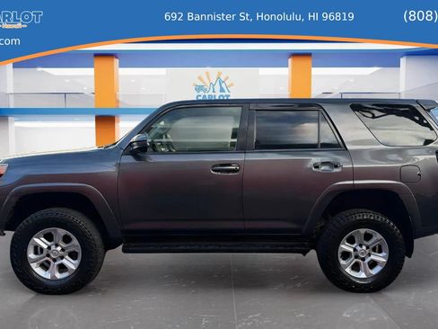 Used 2016 Toyota 4Runner SR5 RWD image 4