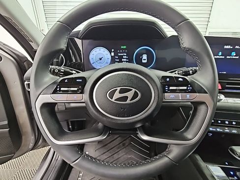Used 2024 Hyundai Elantra SEL w/ Convenience Package image 26