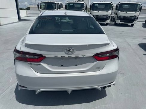 Used 2024 Toyota Camry SE FWD image 17