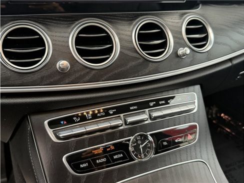 Used 2019 Mercedes-Benz E 300 w/ Premium 1 Package image 50