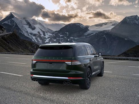 New 2025 Lincoln Aviator Black Label image 8