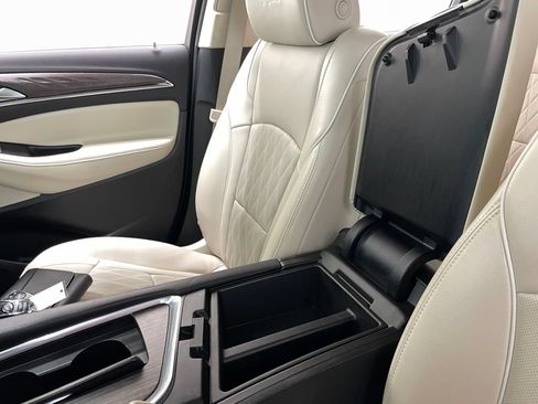 Certified 2022 Buick Enclave Avenir w/ Avenir Technology Package AWD/4WD image 38