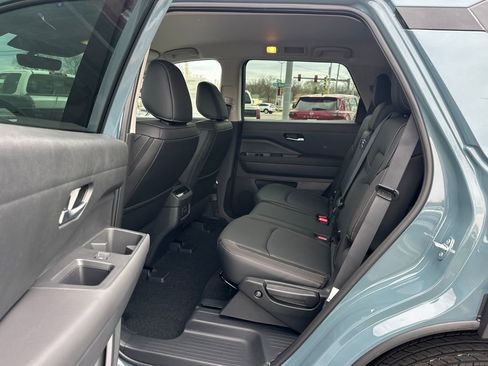 New 2026 Nissan Pathfinder SL AWD/4WD image 13