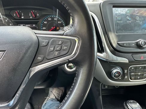 Used 2018 Chevrolet Equinox LT image 14