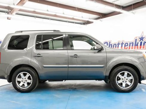 Used 2010 Honda Pilot Touring image 16