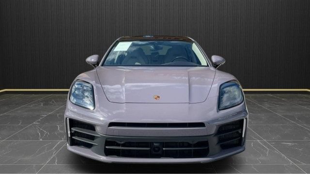 Used 2025 Porsche Panamera 4 w/ Premium Package AWD/4WD image 8