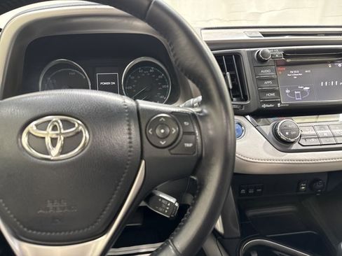 Used 2016 Toyota RAV4 XLE AWD/4WD image 18