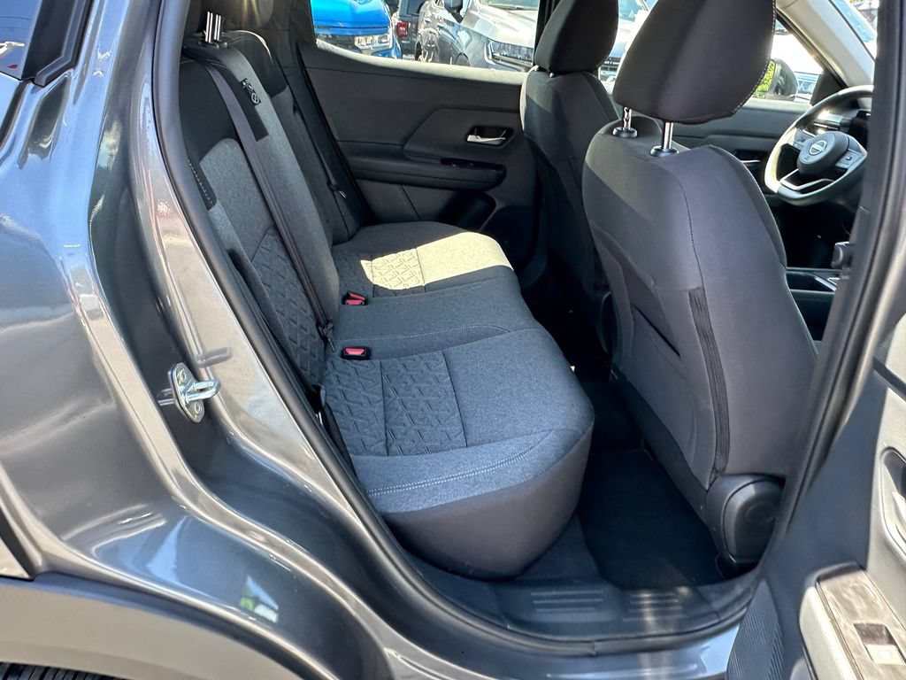 Used 2026 Nissan Kicks SV FWD image 19