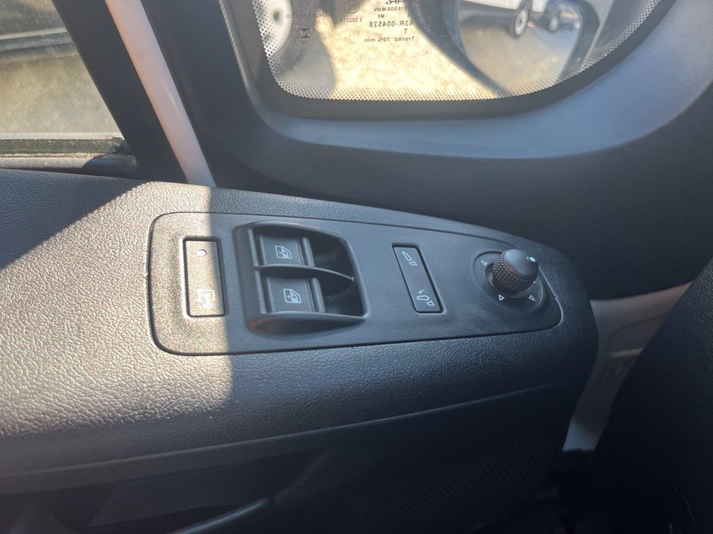 Used 2025 RAM ProMaster 2500 w/ Convenience Group FWD image 19