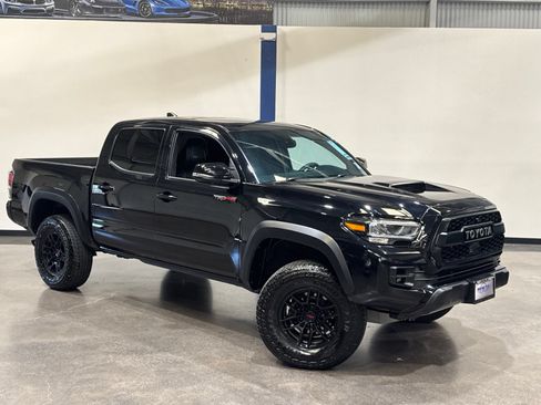 Used 2020 Toyota Tacoma TRD Pro AWD/4WD image 3