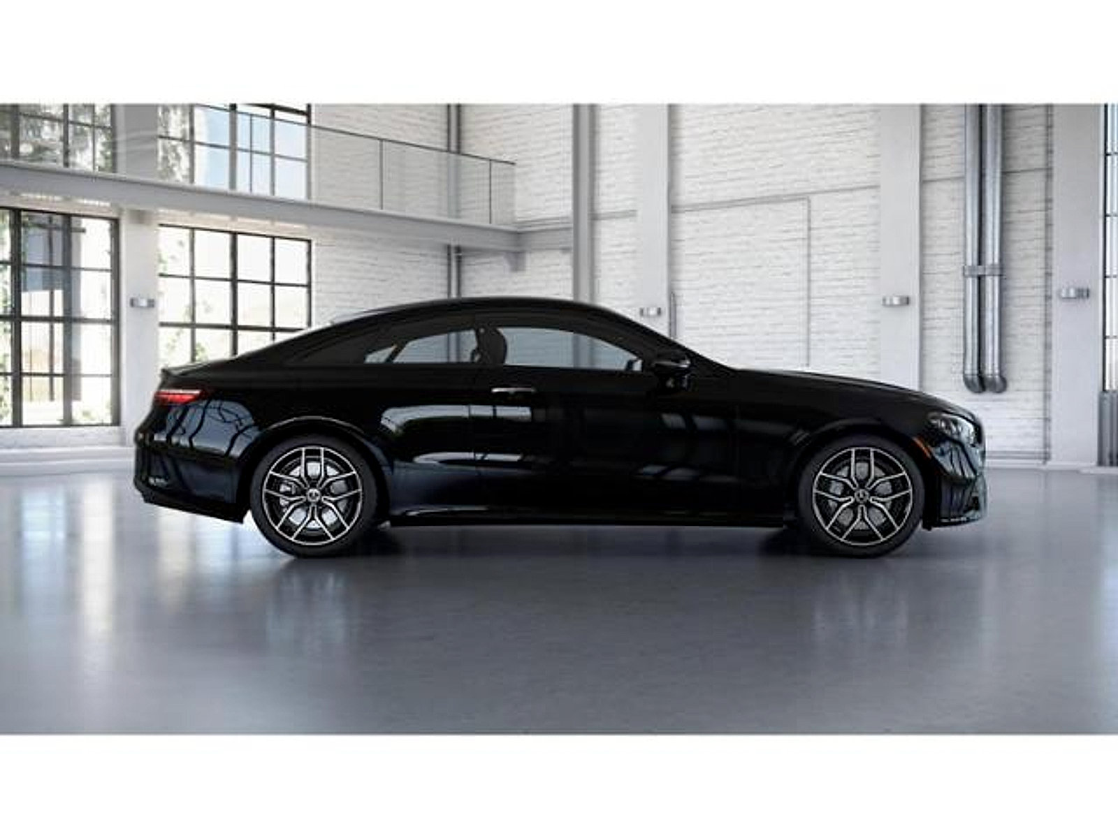 Used 2023 Mercedes-Benz E 450 Coupe image 2