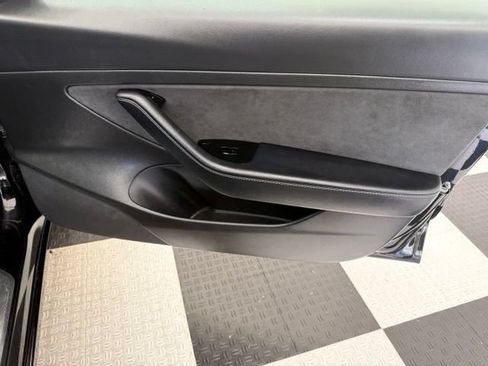 Used 2020 Tesla Model 3 Standard Range Plus RWD image 21