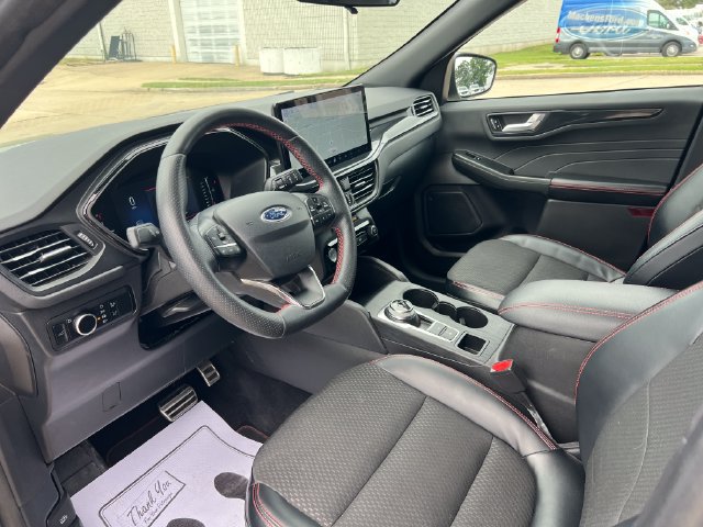 Used 2023 Ford Escape ST-Line w/ Tech Pack #1 AWD/4WD image 34