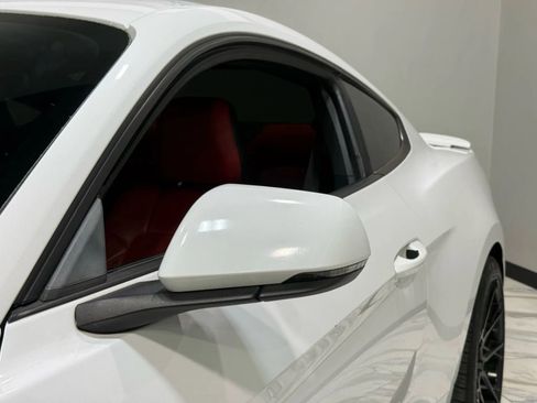 Used 2017 Ford Mustang Premium image 11