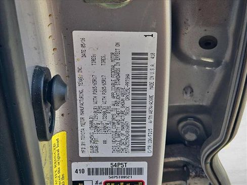 Used 2016 Toyota Tacoma TRD Sport w/ Towing Package RWD image 22