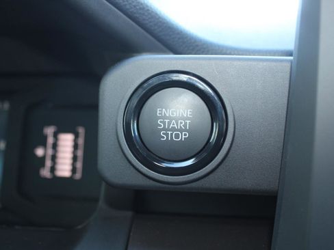 Used 2025 Toyota Tacoma SR5 image 21