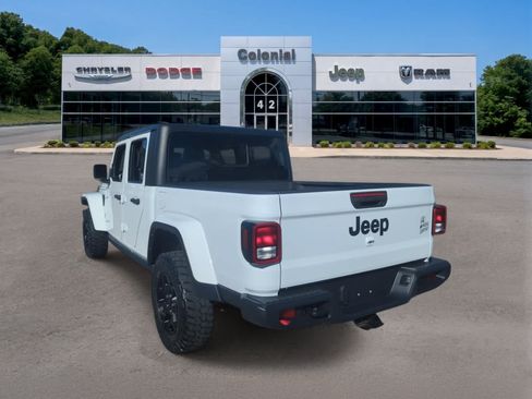 Used 2022 Jeep Gladiator Sport AWD/4WD image 4