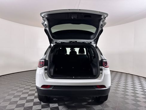 New 2026 Jeep Compass Limited image 7