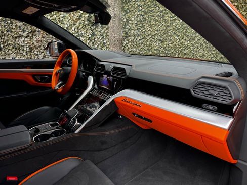 Used 2023 Lamborghini Urus S image 26