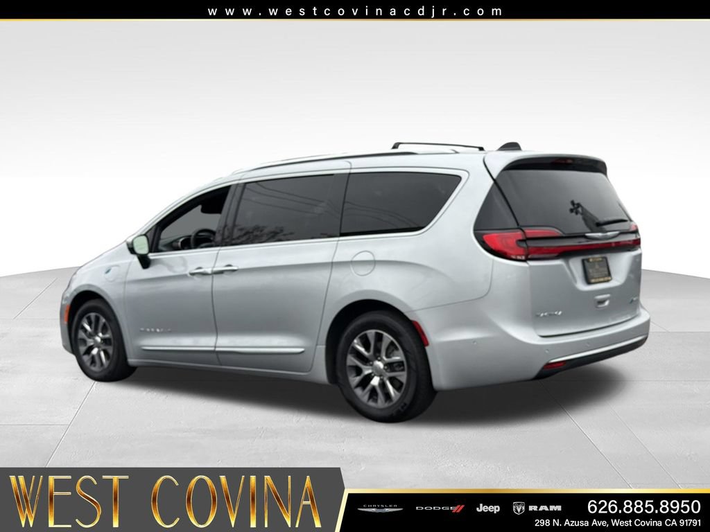 Used 2023 Chrysler Pacifica Pinnacle FWD image 7