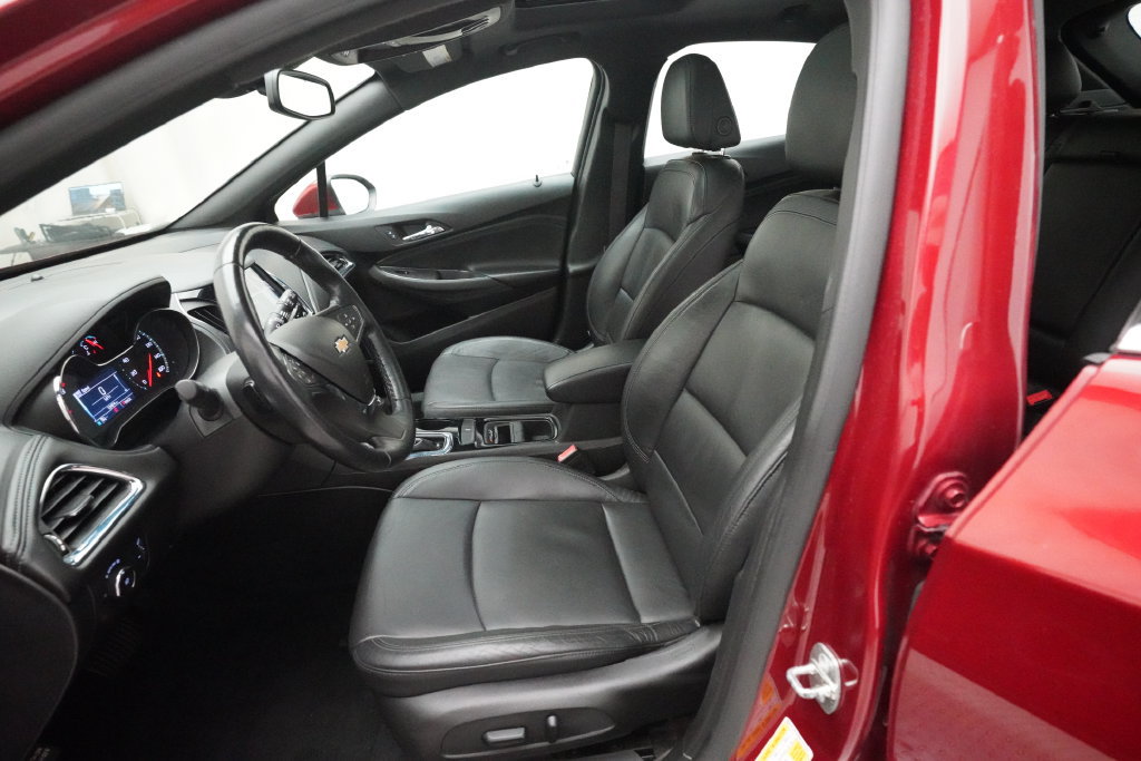 Used 2017 Chevrolet Cruze Premier FWD image 7