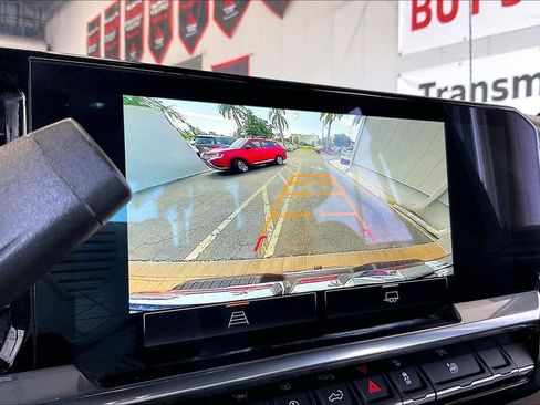 Used 2025 GMC Sierra 1500 SLT RWD image 12
