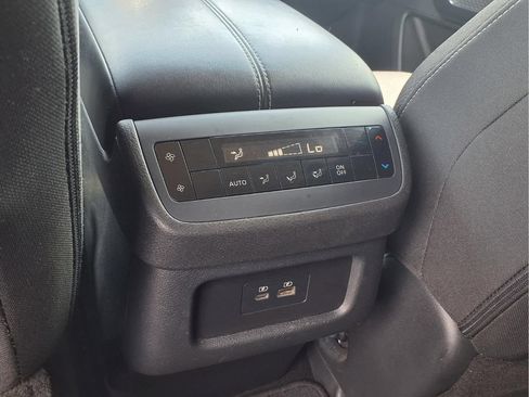 Used 2024 Nissan Pathfinder SV FWD image 21