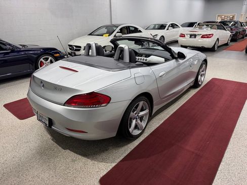 Used 2011 BMW Z4 sDrive30i RWD image 12