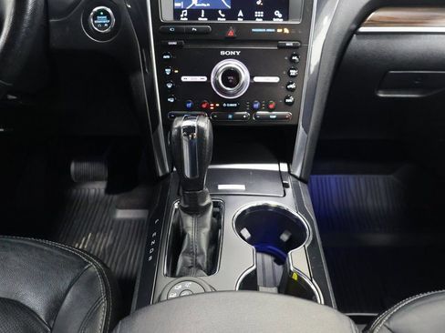 Used 2019 Ford Explorer Limited w/ Class III Trailer Tow Package image 20