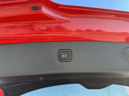 Used 2021 Chevrolet Blazer RS w/ Enhanced Convenience Package image 25