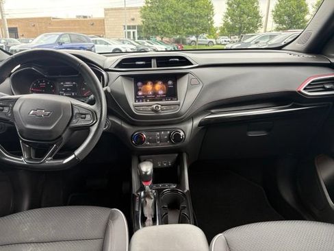 Used 2023 Chevrolet TrailBlazer RS AWD/4WD image 21