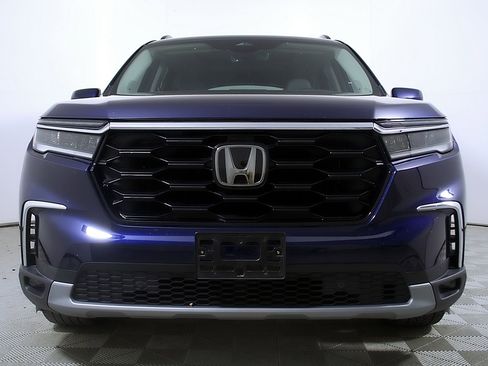 Used 2023 Honda Pilot Touring image 5