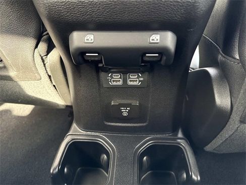 Used 2020 Jeep Gladiator Rubicon image 16