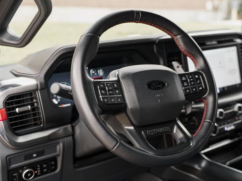 Used 2025 Ford F150 Raptor AWD/4WD image 10