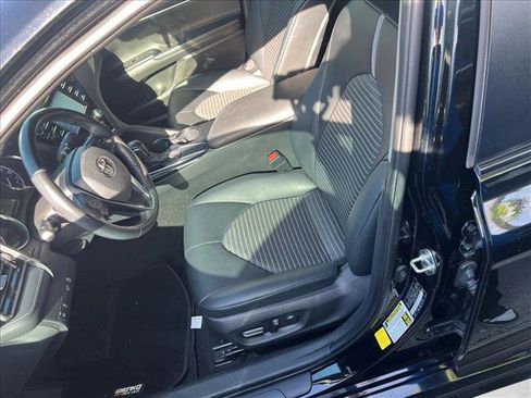 Used 2020 Toyota Camry SE FWD image 11