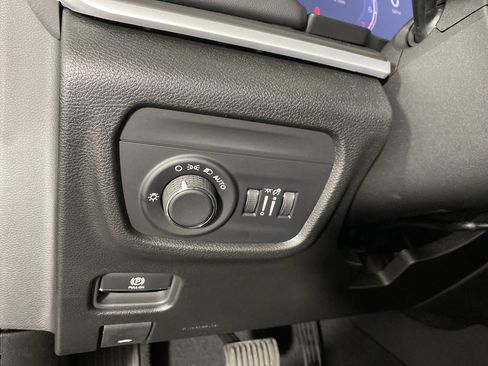 New 2025 Jeep Grand Cherokee L Altitude image 22