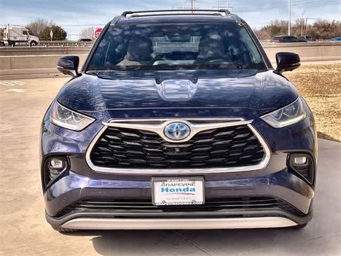 Used 2023 Toyota Highlander Platinum image 7