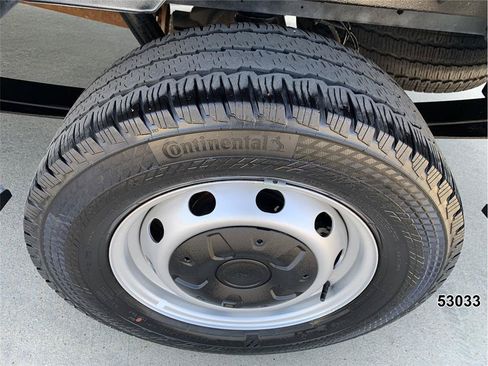 Used 2024 Ford Transit 250 148 Medium Roof w/ Load Area Protection Package RWD image 22