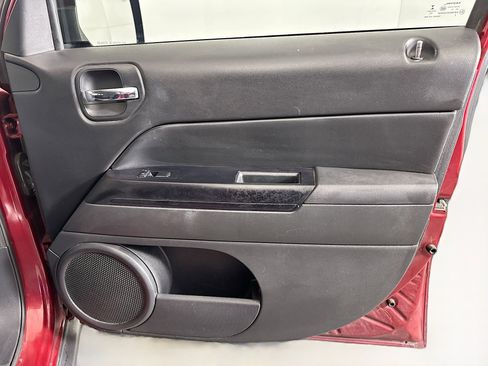 Used 2016 Jeep Patriot Sport w/ Power Value Group image 28